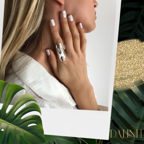 Entdecken Sie die beste Pediküre- und Maniküre-Kunst bei Dalinh Nails Beauty Spa in München